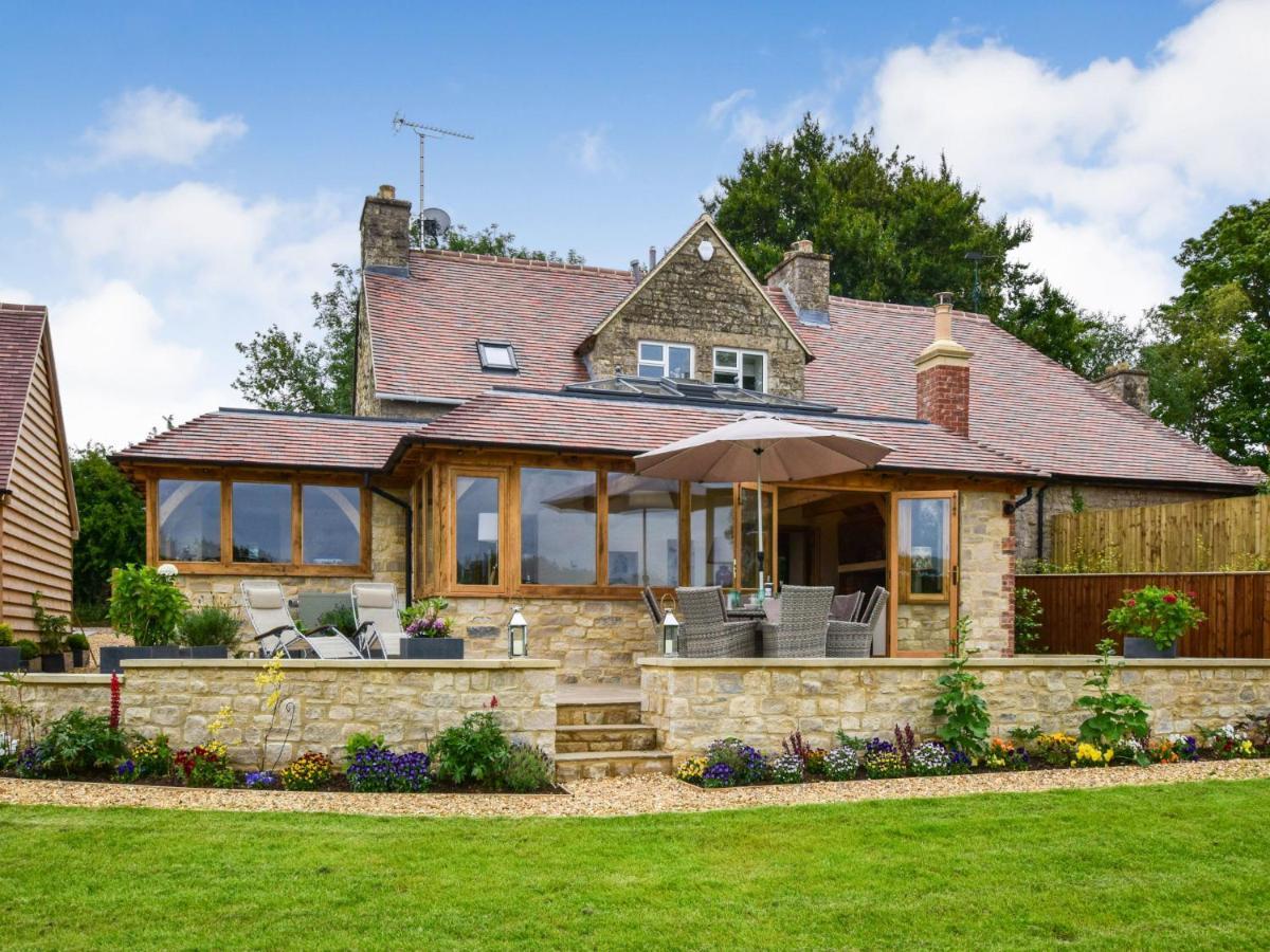 Hyde Tyning Cottage Minchinhampton Exterior photo