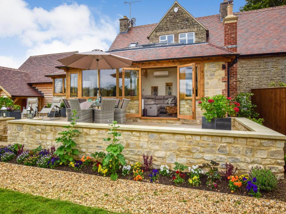 Hyde Tyning Cottage Minchinhampton Exterior photo